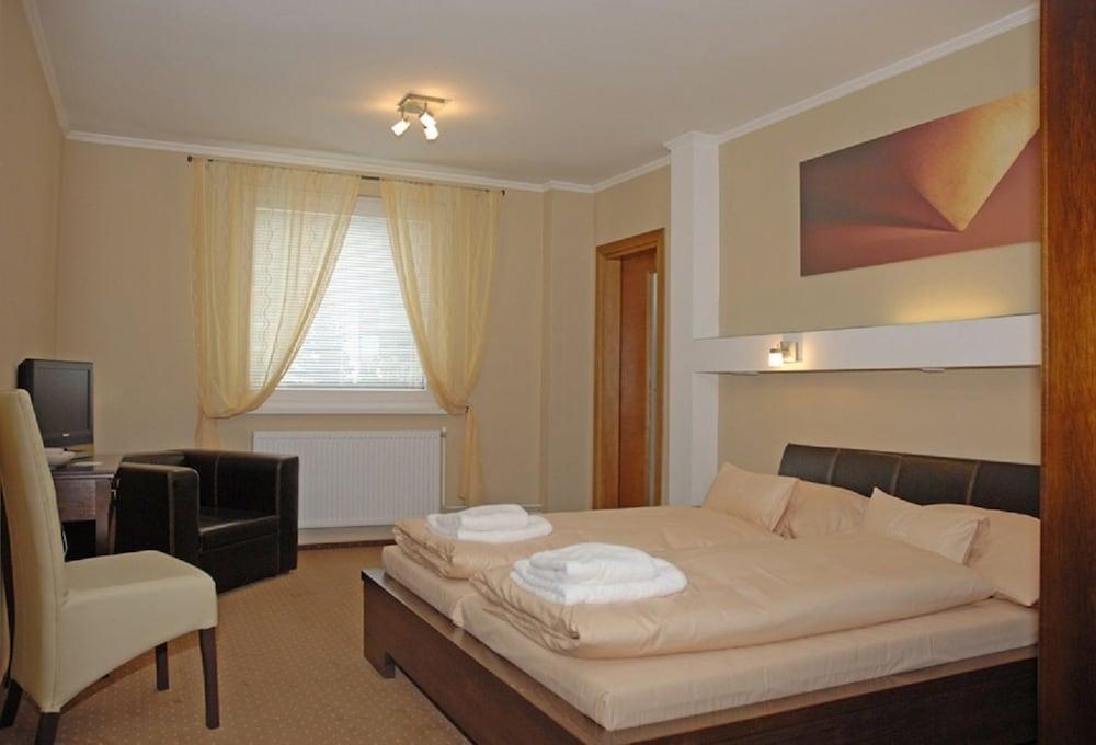 Hotel Galileo Žilina Extérieur photo